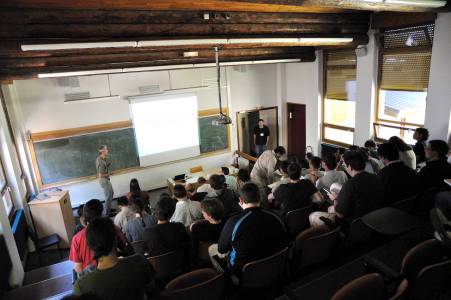 2024-10/lecutre-hall.jpg